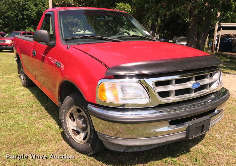 image for item DE3715 1997 Ford F150 XL pickup truck