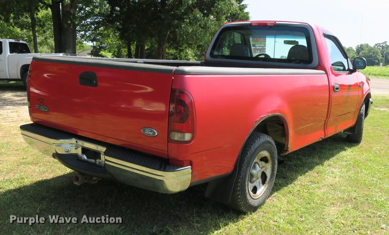 image for item DE3715 1997 Ford F150 XL pickup truck