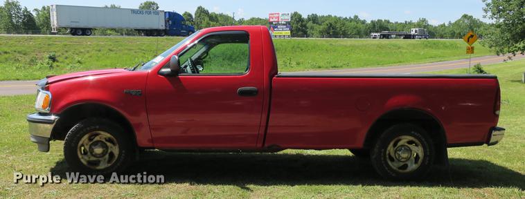 image for item DE3715 1997 Ford F150 XL pickup truck