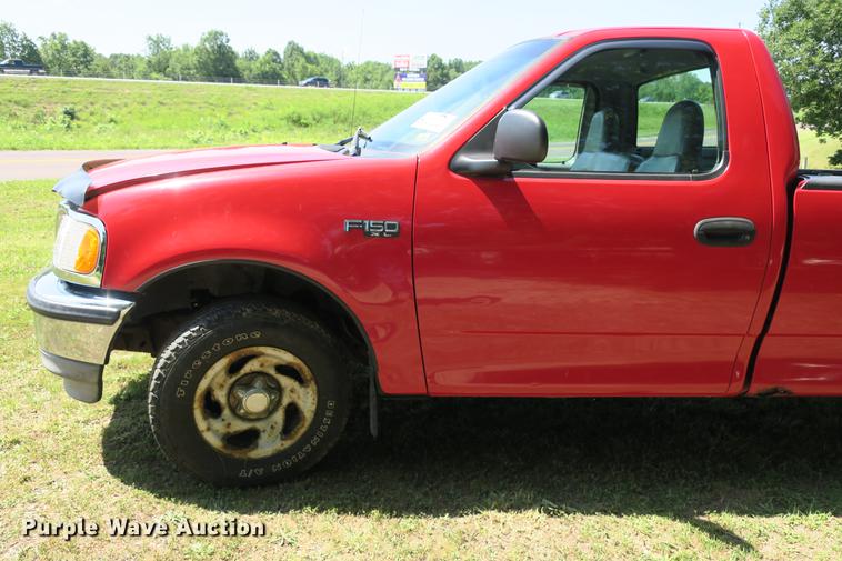 image for item DE3715 1997 Ford F150 XL pickup truck
