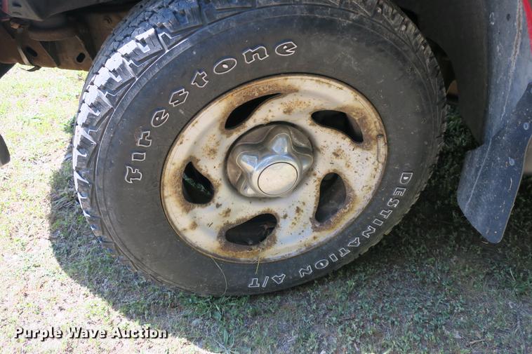 image for item DE3715 1997 Ford F150 XL pickup truck