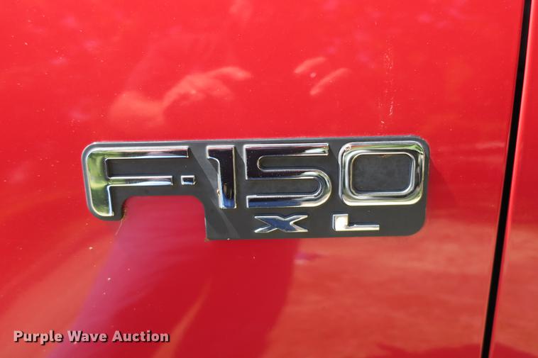 image for item DE3715 1997 Ford F150 XL pickup truck