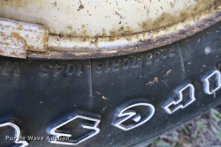 image for item DE3715 1997 Ford F150 XL pickup truck