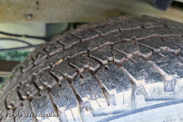 image for item DE3715 1997 Ford F150 XL pickup truck