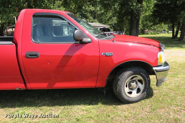 image for item DE3715 1997 Ford F150 XL pickup truck