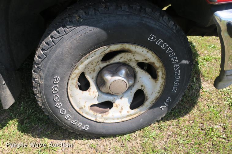 image for item DE3715 1997 Ford F150 XL pickup truck