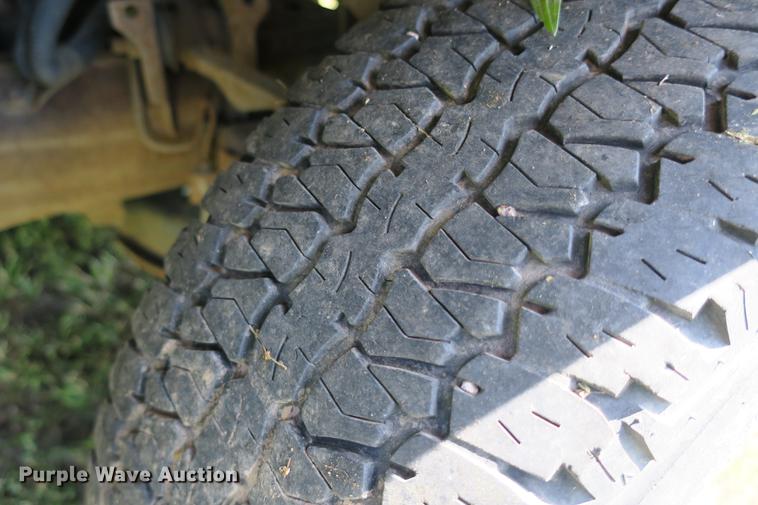 image for item DE3715 1997 Ford F150 XL pickup truck