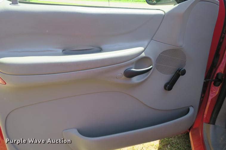 image for item DE3715 1997 Ford F150 XL pickup truck