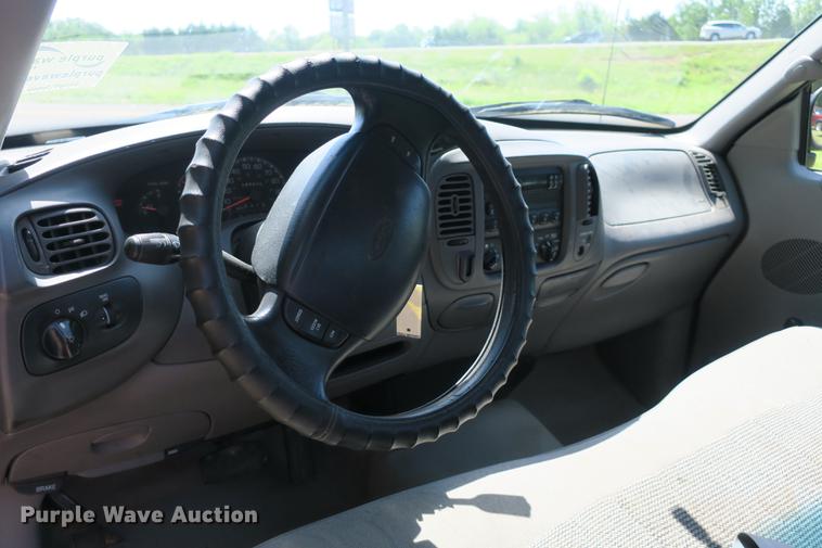 image for item DE3715 1997 Ford F150 XL pickup truck