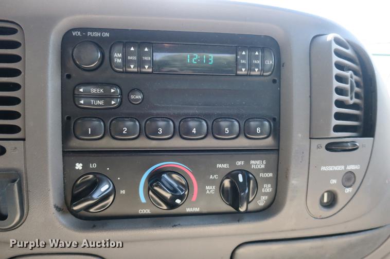 image for item DE3715 1997 Ford F150 XL pickup truck