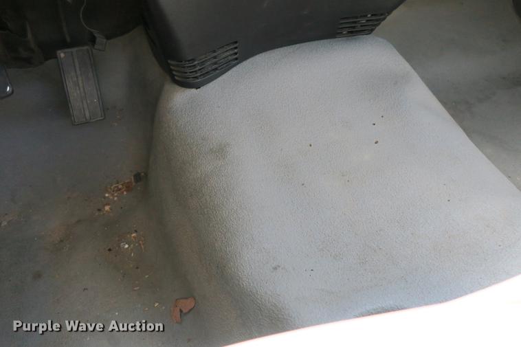 image for item DE3715 1997 Ford F150 XL pickup truck