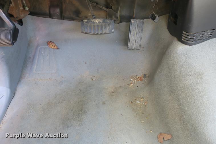 image for item DE3715 1997 Ford F150 XL pickup truck