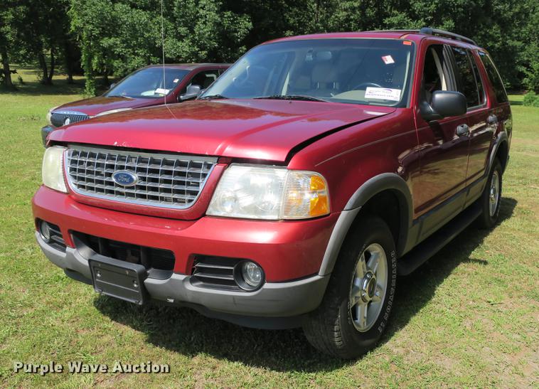 image for item DE3717 2003 Ford Explorer XLT SUV