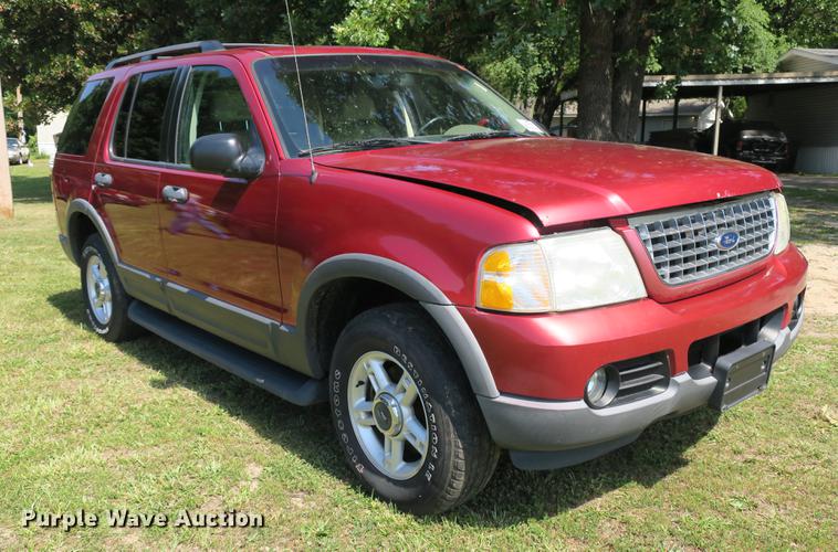 image for item DE3717 2003 Ford Explorer XLT SUV