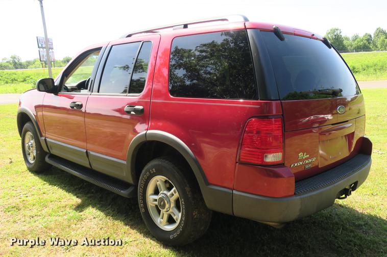image for item DE3717 2003 Ford Explorer XLT SUV