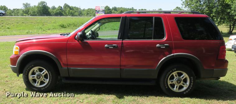 image for item DE3717 2003 Ford Explorer XLT SUV