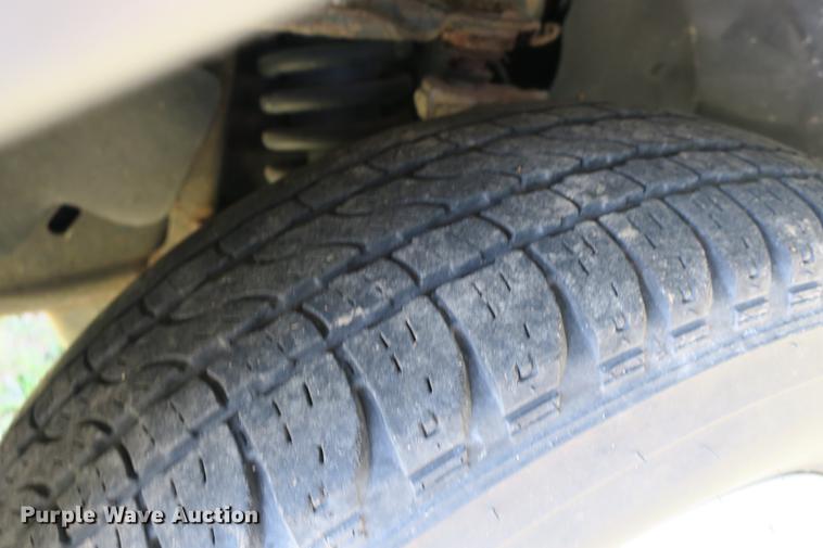 image for item DE3717 2003 Ford Explorer XLT SUV