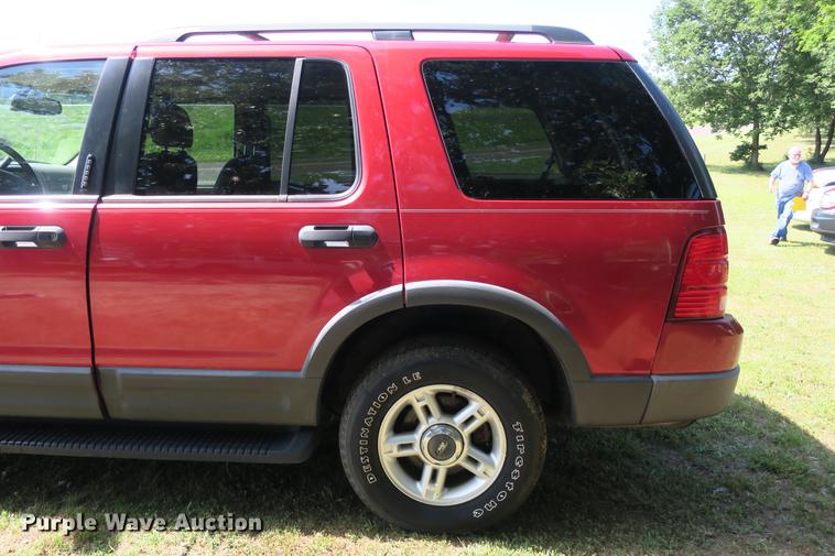 image for item DE3717 2003 Ford Explorer XLT SUV
