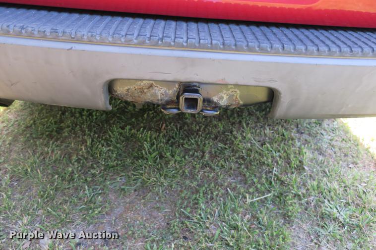 image for item DE3717 2003 Ford Explorer XLT SUV