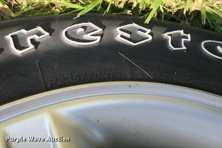 image for item DE3717 2003 Ford Explorer XLT SUV