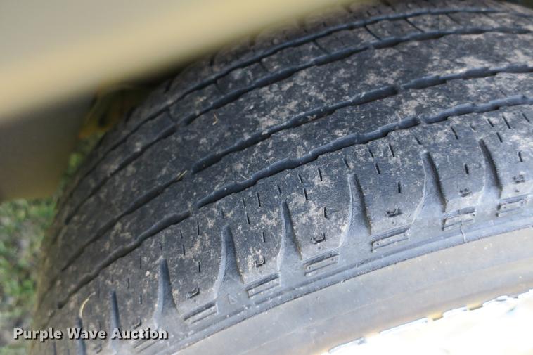 image for item DE3717 2003 Ford Explorer XLT SUV