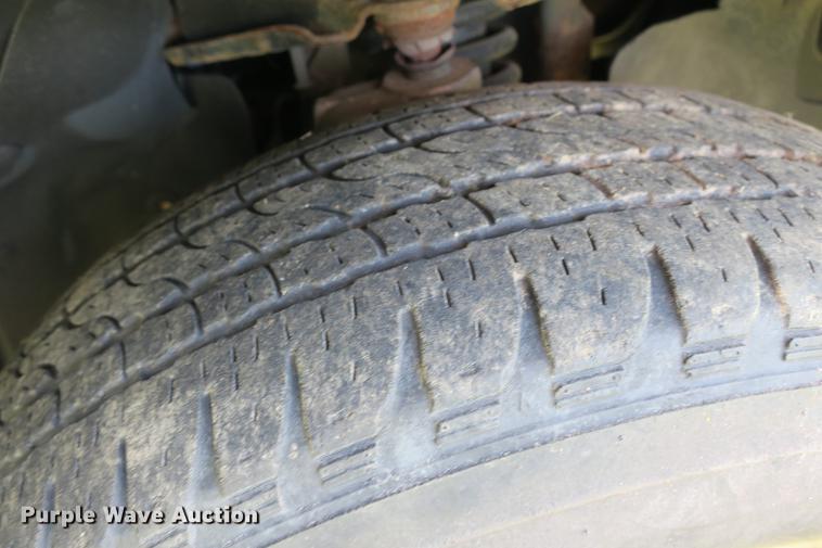 image for item DE3717 2003 Ford Explorer XLT SUV