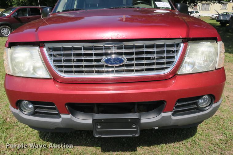 image for item DE3717 2003 Ford Explorer XLT SUV