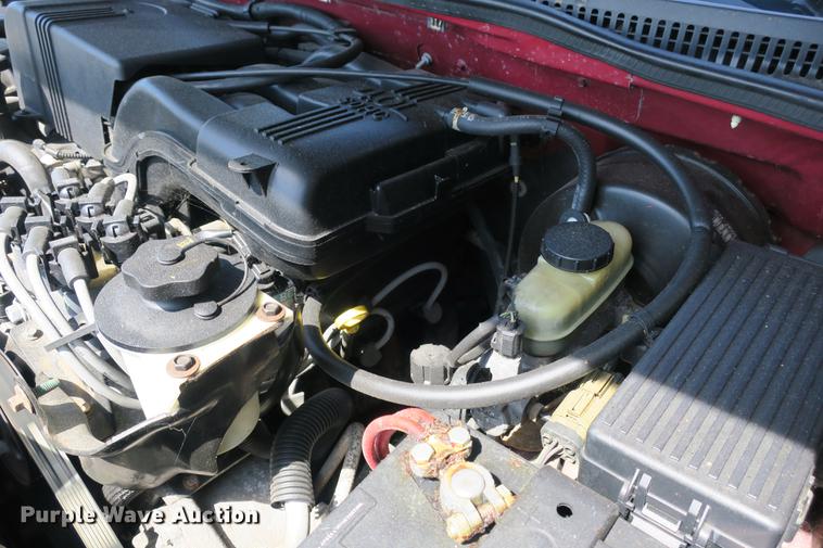 image for item DE3717 2003 Ford Explorer XLT SUV