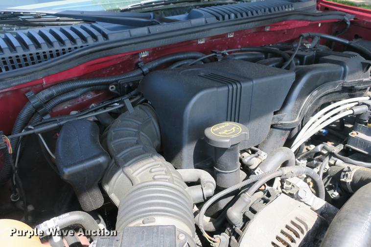 image for item DE3717 2003 Ford Explorer XLT SUV