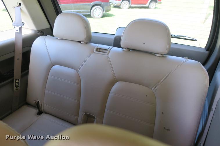image for item DE3717 2003 Ford Explorer XLT SUV