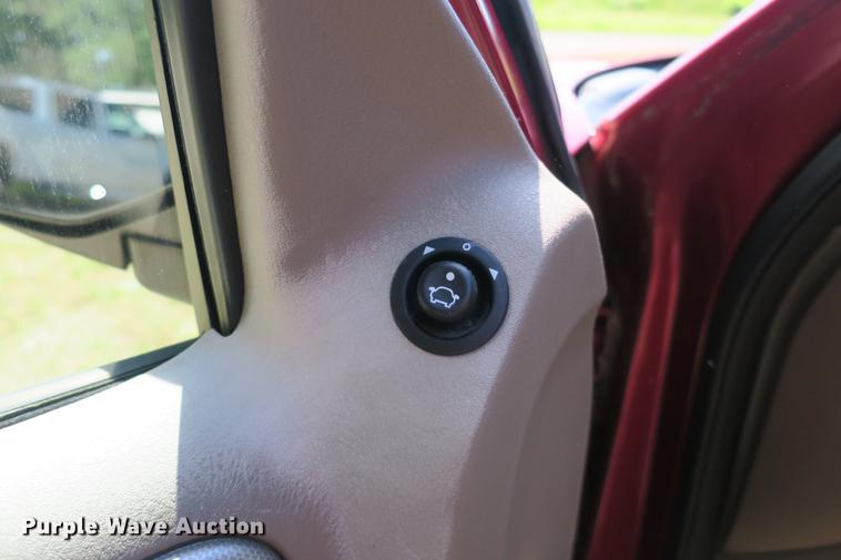 image for item DE3717 2003 Ford Explorer XLT SUV