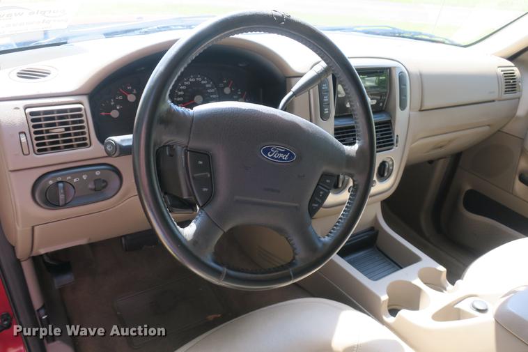 image for item DE3717 2003 Ford Explorer XLT SUV