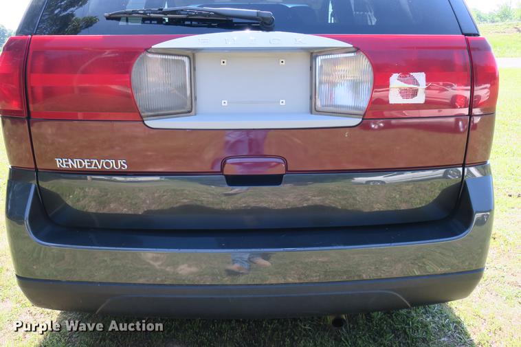 image for item DE3718 2004 Buick Rendezvous CX SUV