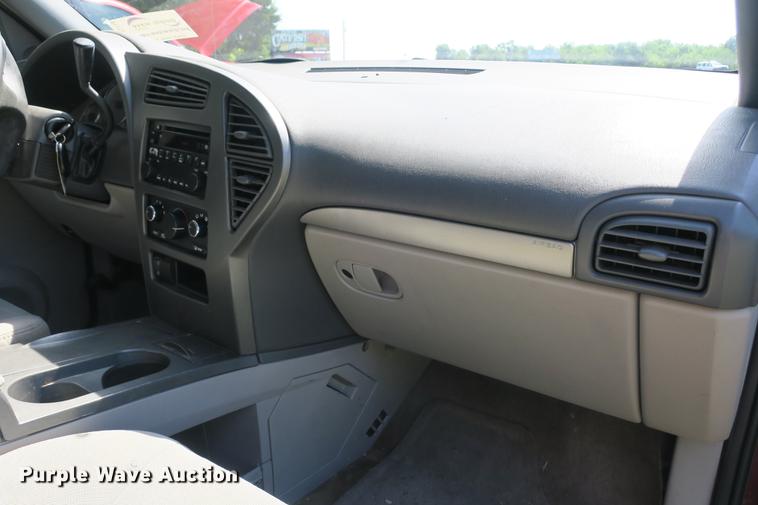 image for item DE3718 2004 Buick Rendezvous CX SUV