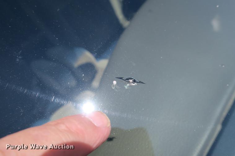 image for item DE3720 2001 Ford Crown Victoria LX