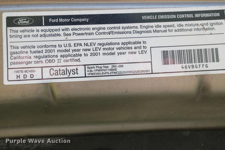 image for item DE3720 2001 Ford Crown Victoria LX