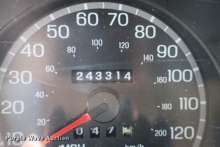 image for item DE3720 2001 Ford Crown Victoria LX