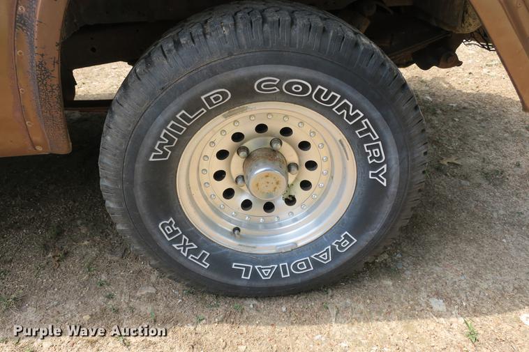 image for item DE3726 1973 Ford Bronco SUV