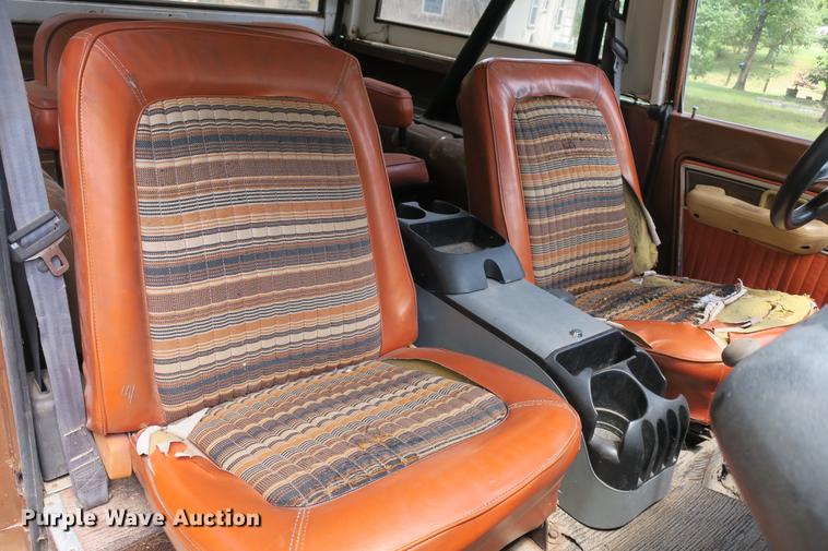 image for item DE3726 1973 Ford Bronco SUV