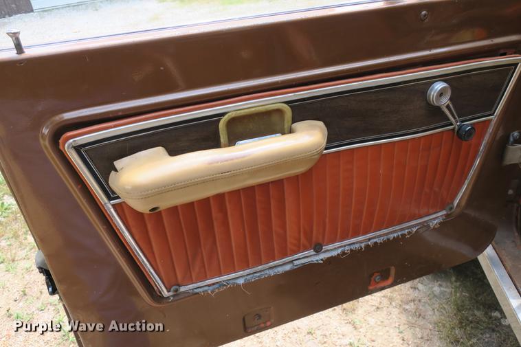 image for item DE3726 1973 Ford Bronco SUV