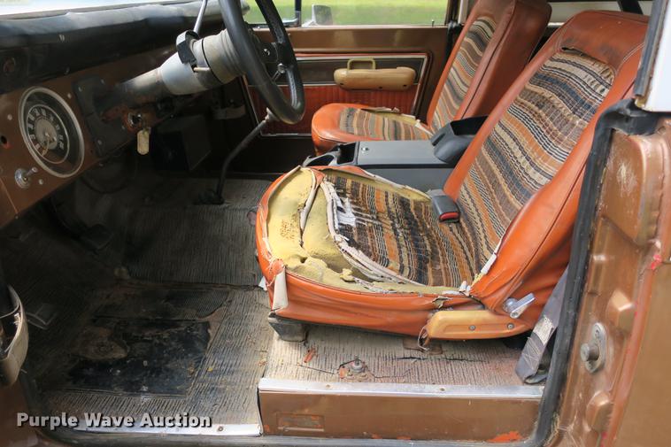 image for item DE3726 1973 Ford Bronco SUV