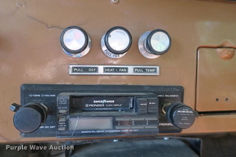 image for item DE3726 1973 Ford Bronco SUV