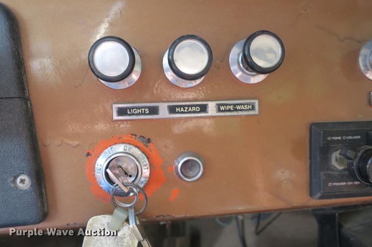 image for item DE3726 1973 Ford Bronco SUV