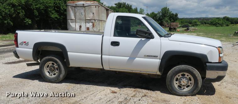 image for item DE3749 2006 Chevrolet Silverado 2500HD pickup truck