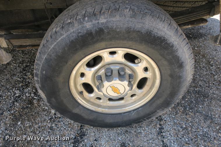image for item DE3749 2006 Chevrolet Silverado 2500HD pickup truck