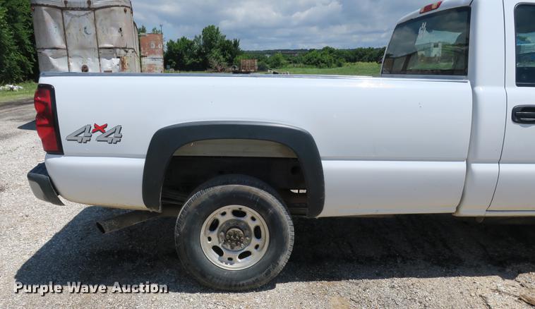image for item DE3749 2006 Chevrolet Silverado 2500HD pickup truck