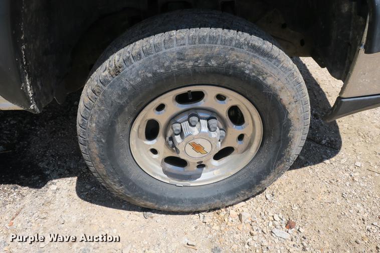 image for item DE3749 2006 Chevrolet Silverado 2500HD pickup truck