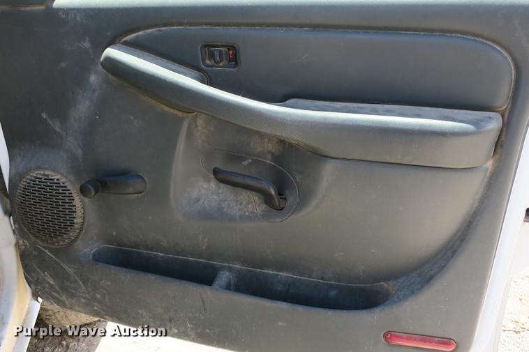 image for item DE3749 2006 Chevrolet Silverado 2500HD pickup truck