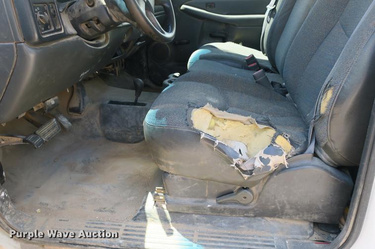 image for item DE3749 2006 Chevrolet Silverado 2500HD pickup truck