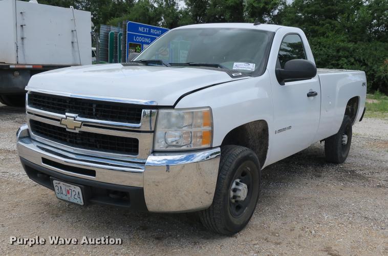 image for item DE3754 2008 Chevrolet Sliverado 2500HD pickup truck